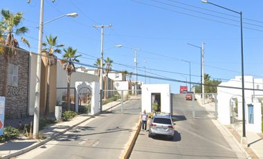 CASA EN REMATE, EN AV SAN ANTONIO RESIDENCIAL VALLE DEL SUR