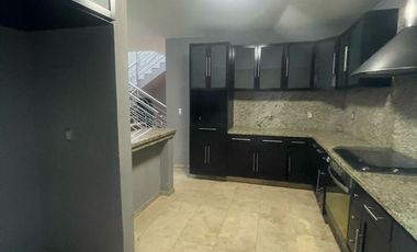 Casa en Venta; Fracc. Revolución en Tlaquepaque, Jalisco.