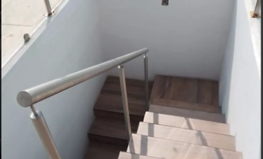 ¡Casa Remodelada de 4 Niveles con Estilo Minimalista y Gran Potencial de Renta!