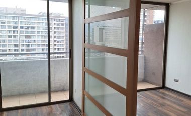 En Venta Departamento 2300 UF, Cercano A Metro Santa Isabel