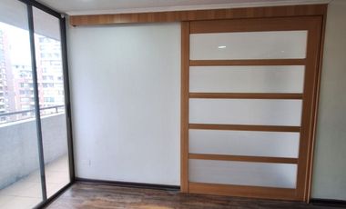 En Venta Departamento 2300 UF, Cercano A Metro Santa Isabel