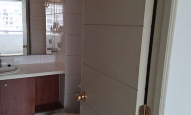 En Venta Departamento 2300 UF, Cercano A Metro Santa Isabel