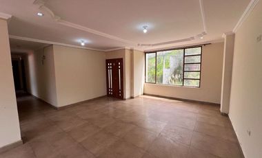 En venta casa rentera en Azogues.