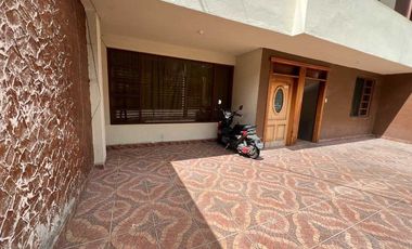 En venta casa rentera en Azogues.