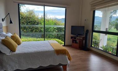 SE VENDE CASA EN CONJUNTO CERRADO EN MONIQUIRA
