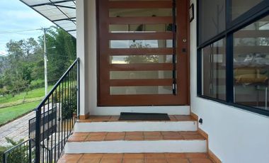 SE VENDE CASA EN CONJUNTO CERRADO EN MONIQUIRA