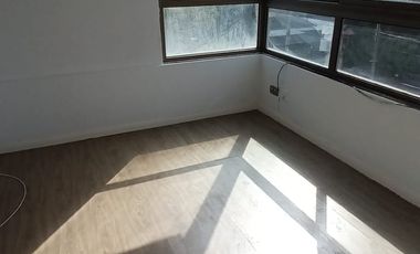 Venta de departamento cercano a estación de metro Plaza Chacabuco. Edificio Hipódromo Chile 1640 Piso 4  (2d 1b).