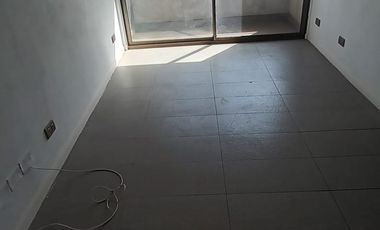 Venta de departamento cercano a estación de metro Plaza Chacabuco. Edificio Hipódromo Chile 1640 Piso 4  (2d 1b).