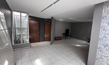 Local comercial / oficina o propiedad en Venta con uso comercial en Av. Industrias, Fracc. Valle Dorado.
