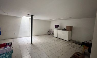 Local comercial / oficina o propiedad en Venta con uso comercial en Av. Industrias, Fracc. Valle Dorado.