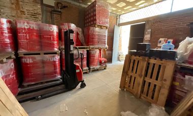 Renta bodega con punto de venta sobre av adolfo lópez mateos a unos pasos de av madero poniente