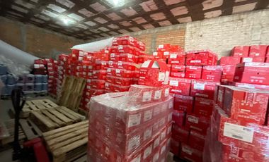 Renta bodega con punto de venta sobre av adolfo lópez mateos a unos pasos de av madero poniente