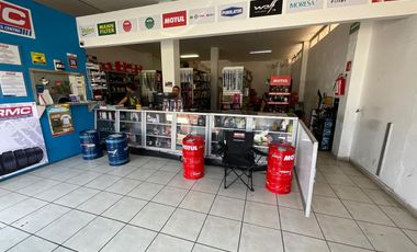 Renta bodega con punto de venta sobre av adolfo lópez mateos a unos pasos de av madero poniente