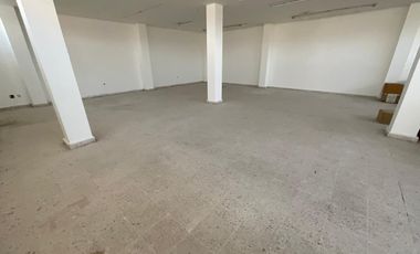 Renta bodega con punto de venta sobre av adolfo lópez mateos a unos pasos de av madero poniente