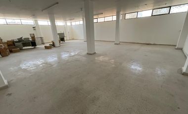 Renta bodega con punto de venta sobre av adolfo lópez mateos a unos pasos de av madero poniente