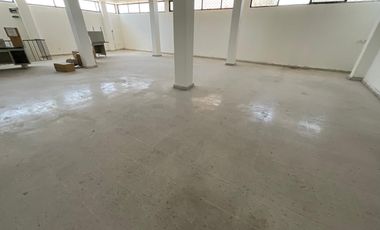 Renta bodega con punto de venta sobre av adolfo lópez mateos a unos pasos de av madero poniente