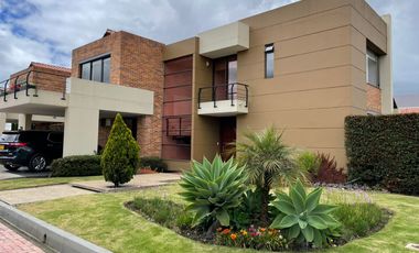 ARRIENDO CASA EN BADALONA, CAJICÁ – CUNDINAMARCA.