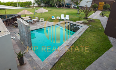 HERMOSA CASA AMOBLADA 1000M2 CON PISCINA EN LA ENCANTADA VILLA