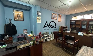 Casa rentera en venta en el centro de Loja