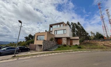 Casa en condominio, Andalué · Venta UF 24.500