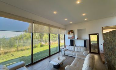 Casa en condominio, Andalué · Venta UF 24.500