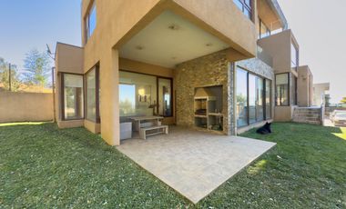 Casa en condominio, Andalué · Venta UF 24.500