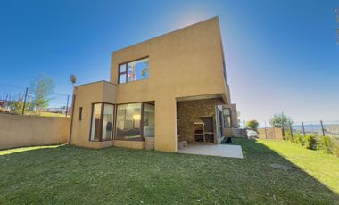 Casa en condominio, Andalué · Venta UF 24.500