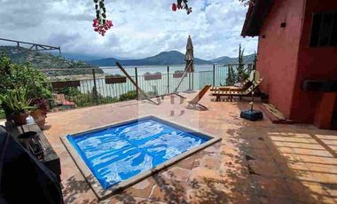 Venta de casa con vista al Lago