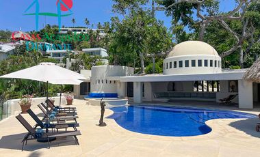 Villa de Lujo en renta vacacional, con Vista al Mar y Alberca Privada