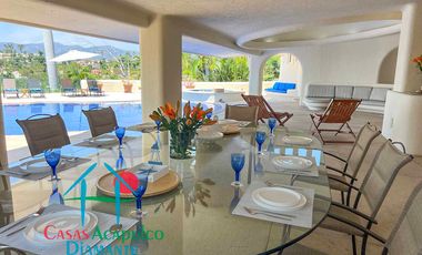 Villa de Lujo en renta vacacional, con Vista al Mar y Alberca Privada