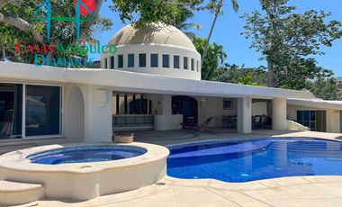 Villa de Lujo en renta vacacional, con Vista al Mar y Alberca Privada