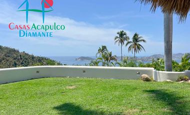 Villa de Lujo en renta vacacional, con Vista al Mar y Alberca Privada
