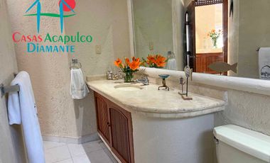 Villa de Lujo en renta vacacional, con Vista al Mar y Alberca Privada