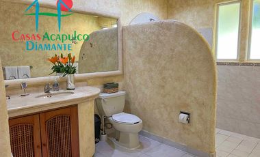 Villa de Lujo en renta vacacional, con Vista al Mar y Alberca Privada