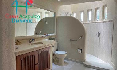 Villa de Lujo en renta vacacional, con Vista al Mar y Alberca Privada