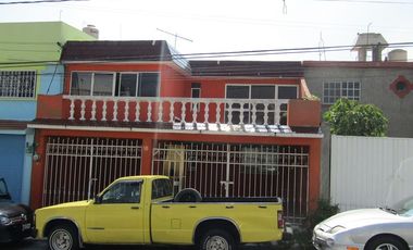 Casa para Remodelar con excelente ubicación, detrás de Plaza Coacalco