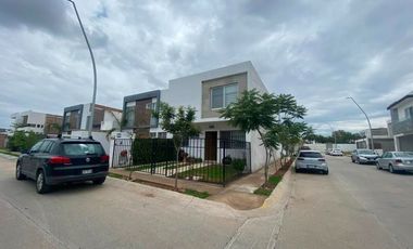 Casa en venta en Aguascalientes, zona de gran plusvalía, La Trinidad