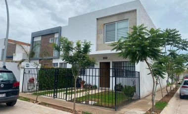 Casa en venta en Aguascalientes, zona de gran plusvalía, La Trinidad