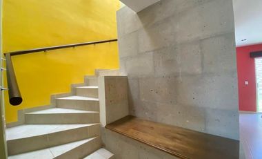 Casa en venta en Aguascalientes, zona de gran plusvalía, La Trinidad