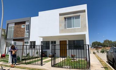 Casa en venta en Aguascalientes, zona de gran plusvalía, La Trinidad