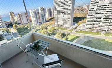 HERMOSO DEPARTAMENTO CON ESTACIONAMIENTO TOTALMENTE AMOBLADO Y EQUIPADO