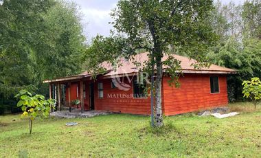 Casa en Arriendo en Entorno Natural y Privilegiado, Condominio Los Guindos, Sector los Calabozos, Pucón