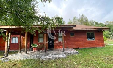 Casa en Arriendo en Entorno Natural y Privilegiado, Condominio Los Guindos, Sector los Calabozos, Pucón