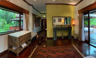 White Lotus River House