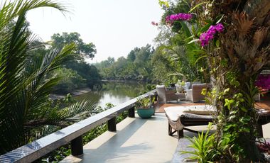 White Lotus River House
