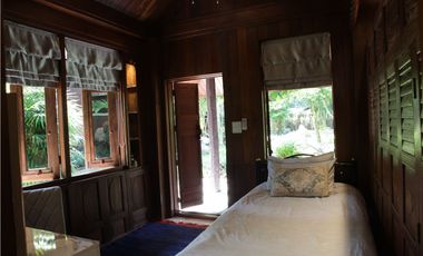 White Lotus River House
