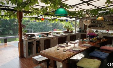 White Lotus River House