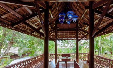 White Lotus River House