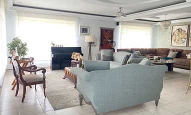 CASA DE LUJO DE UNA PLANTA EN URB PRIVADA CUMBAYA (PROX RUTA VIVA)