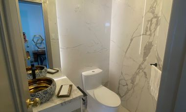 CASA DE LUJO DE UNA PLANTA EN URB PRIVADA CUMBAYA (PROX RUTA VIVA)